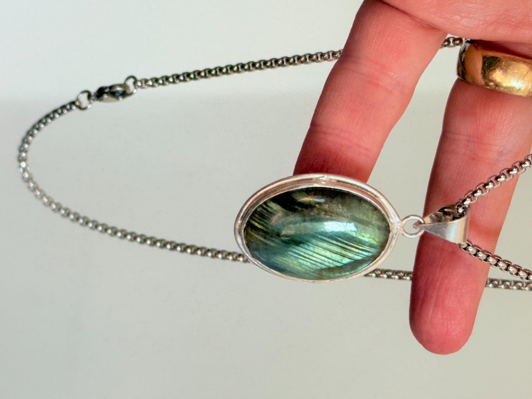 Catenine: Collier avec Pendentif Pierre de Labradorite ✨ – Nuovo e nell'imballaggio originale da Genève venduto da AGBERG 4