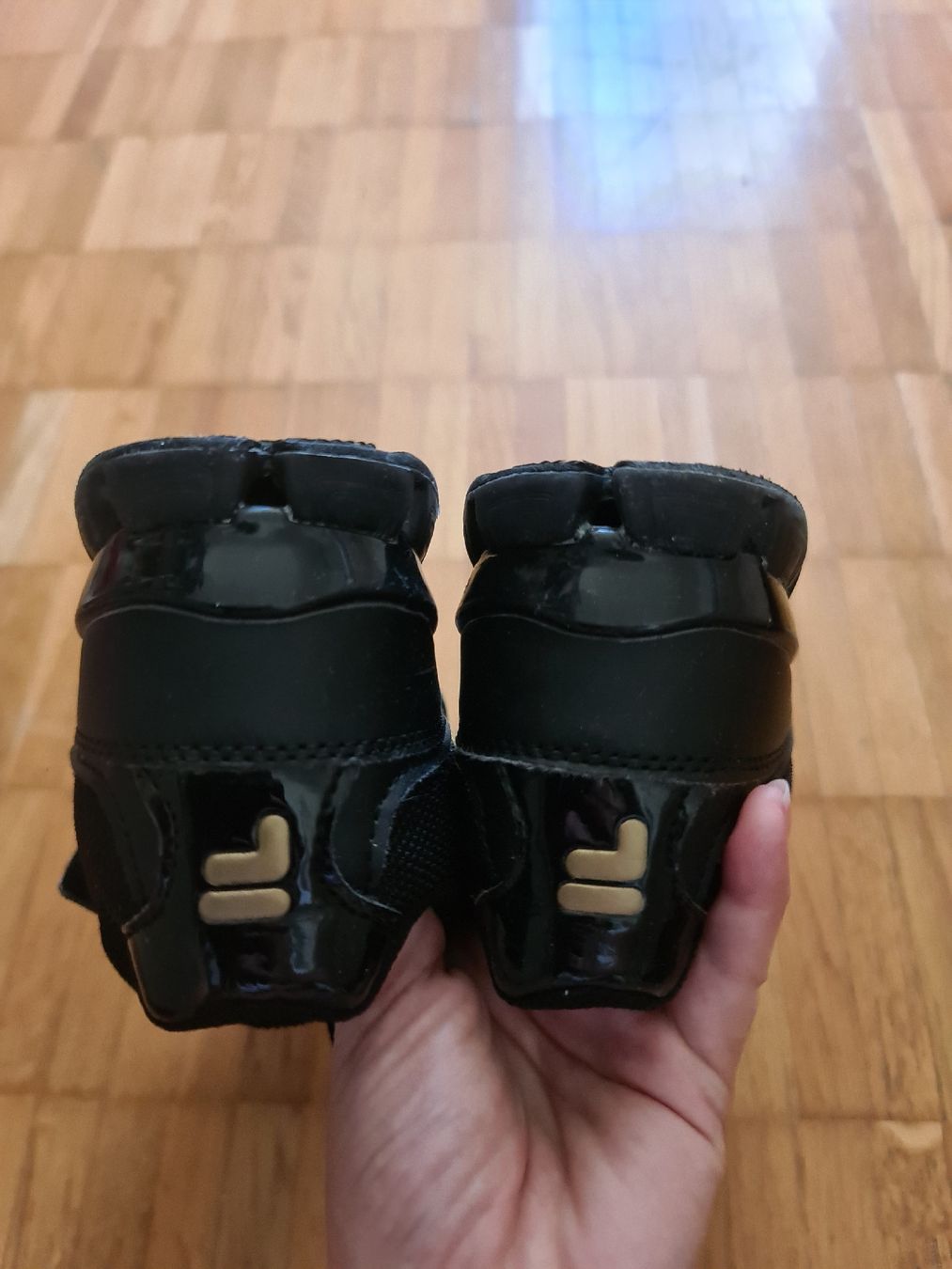 Fila Schuhe für Jungen: Fila Sneaker schwarz Grösse 35  – Neu (gemäss Beschreibung) aus Emmenbrücke von gatasalvache 4