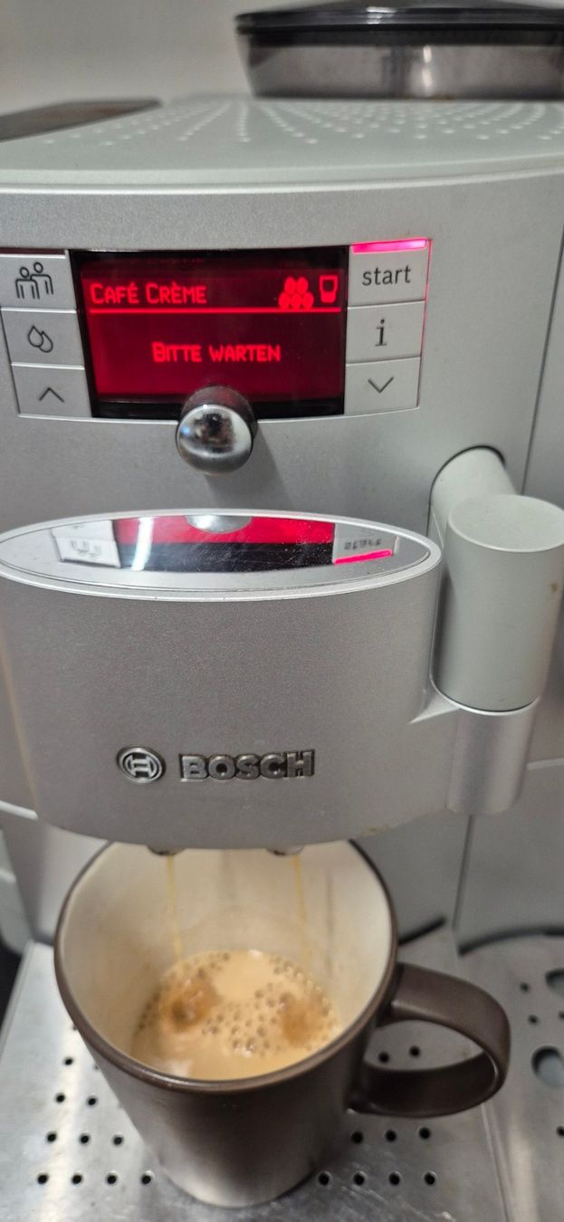 Bosch Macchine per caffè & Macchine per espresso: Bosch Kaffeevollautomat – Usato da Stein am Rhein venduto da Abby2009 1