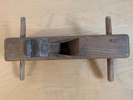 Antiker Nuthobel