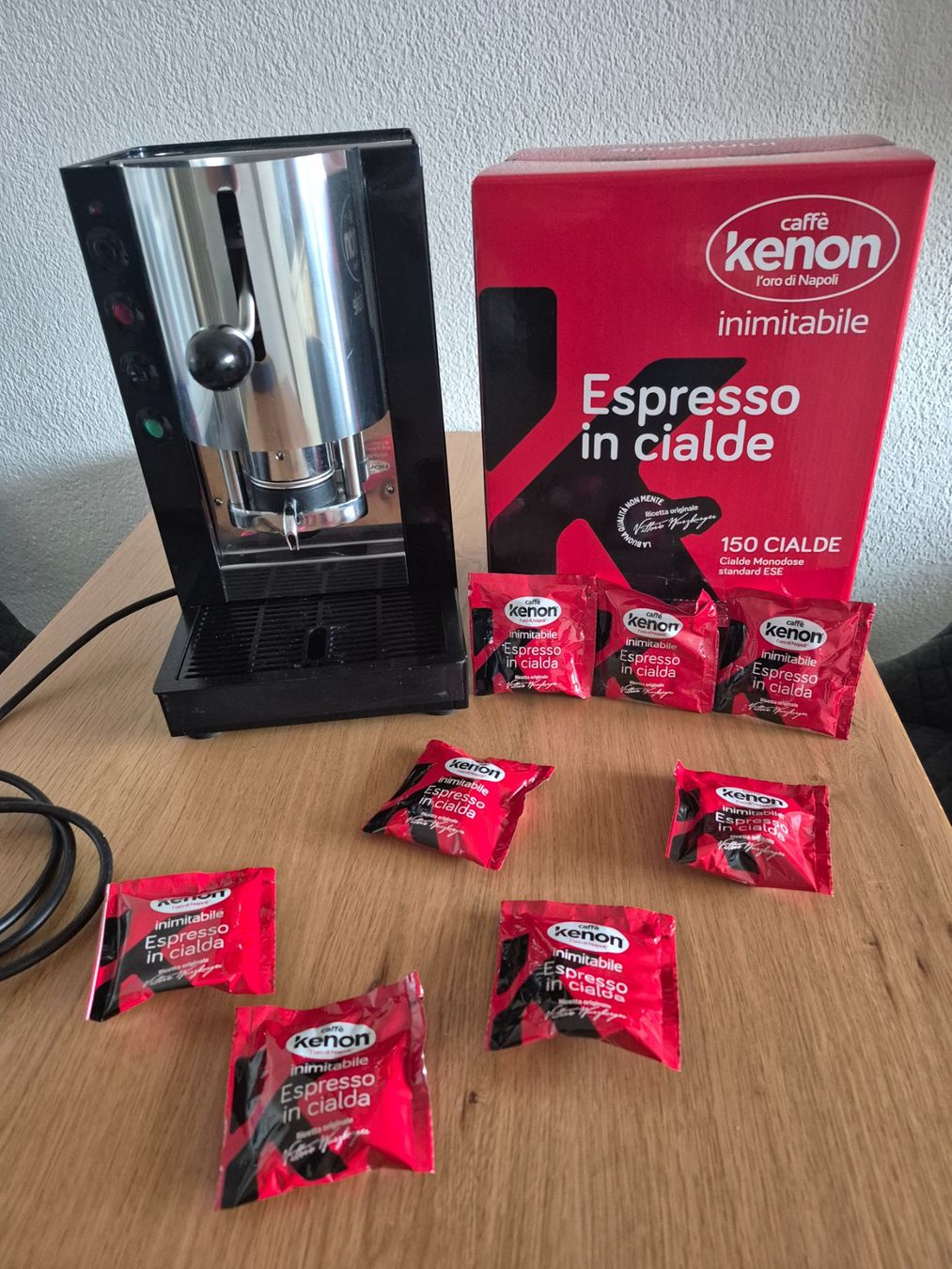 Macchine per caffè & Macchine per espresso: Spinel Kaffeemaschine +150Pads – Usato da Hendschiken venduto da danimonti1979