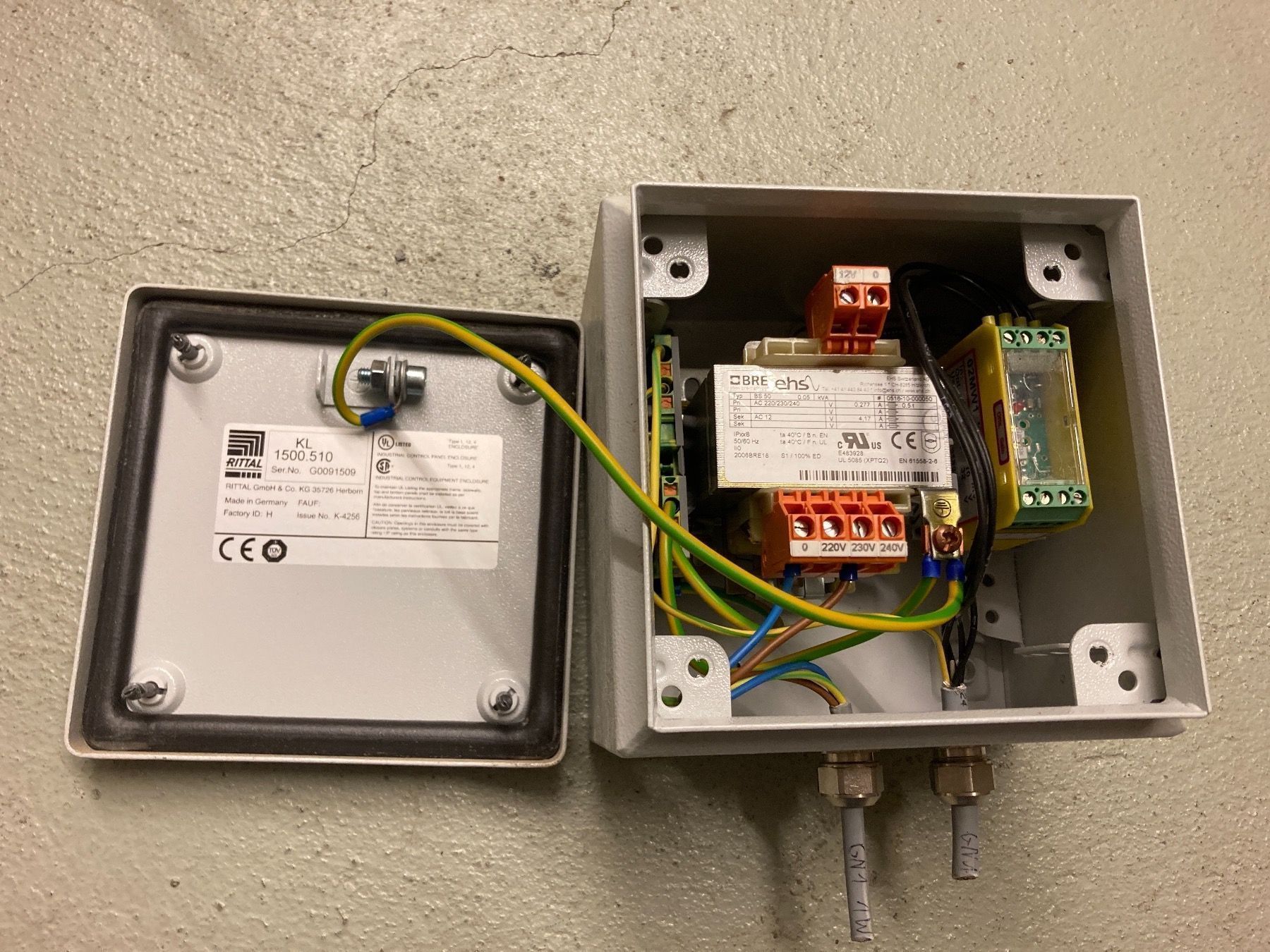 Componenti elettronici: Elektro Box – Usato da Rüti ZH venduto da Walti0
