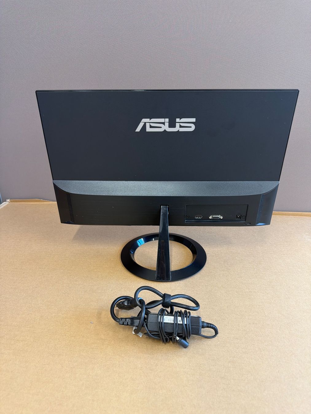 Asus Monitor: ASUS VZ229HE 21.5" Monitor – Usato da Dietlikon venduto da ComdatAG 3