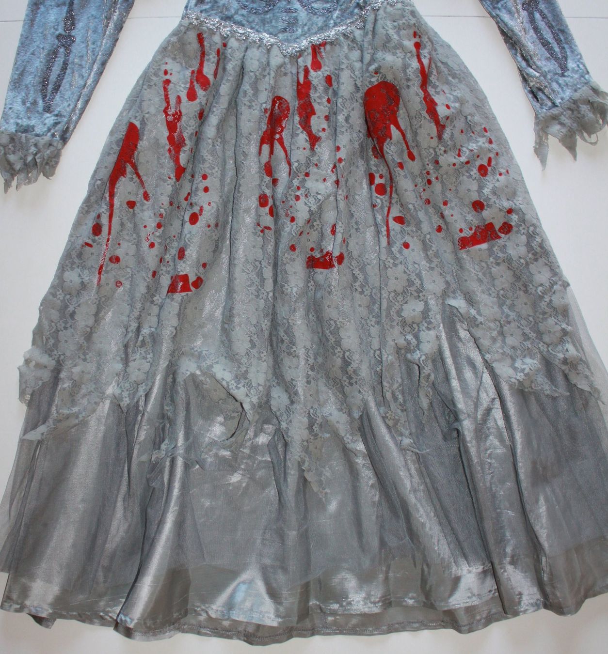 Costumi: Costume squelette / Skelett t. 7 - 8 ans – Usato da Peseux venduto da CoolShoping 5