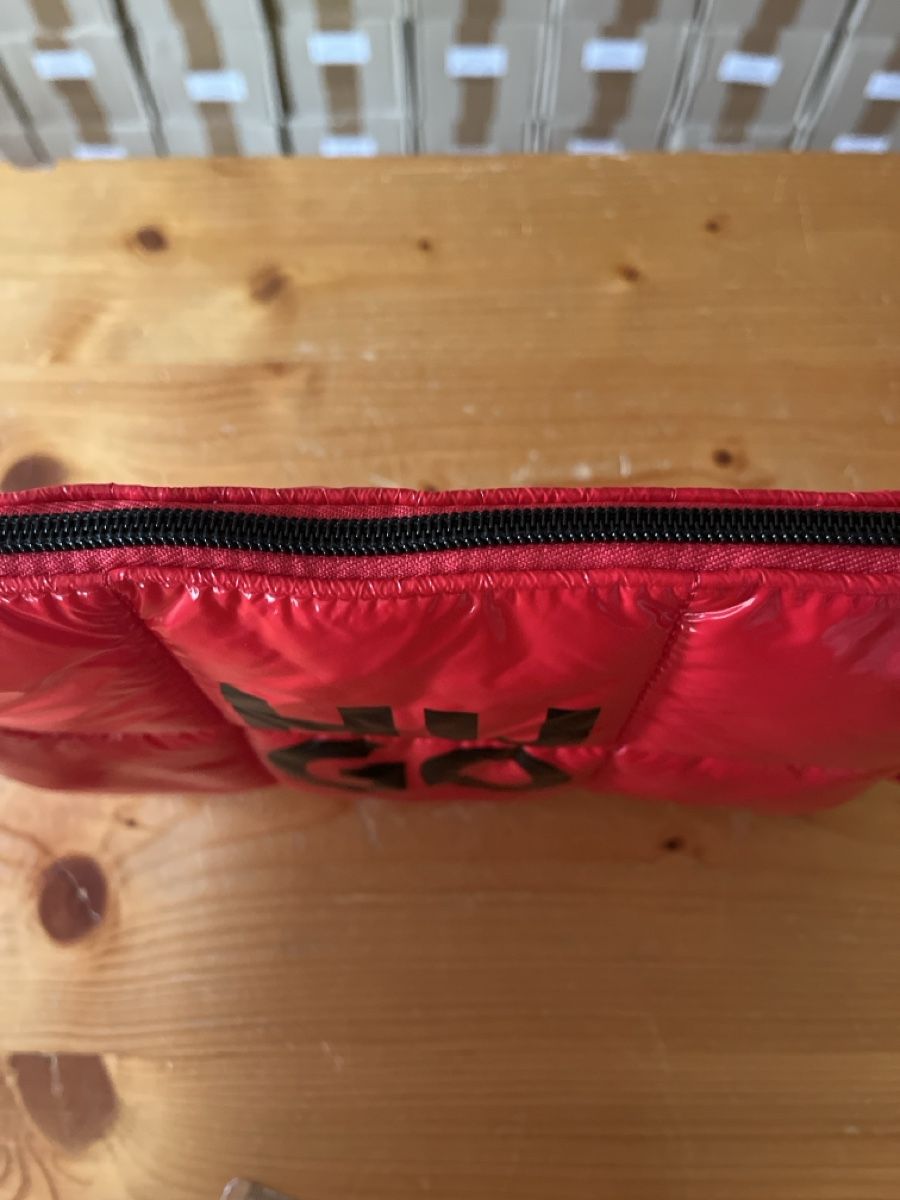 Hugo Boss Borse: Rote Hugo Boss Tasche – Nuovo (secondo la descrizione) da Fischenthal venduto da luc_82dg 1