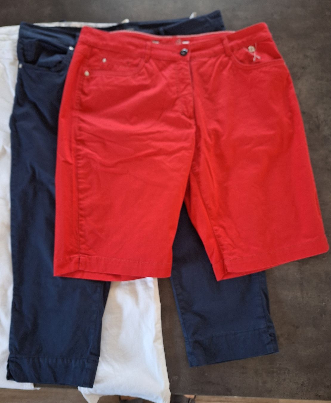 Lotti di vestiti: Kleiderpaket Hosen – Usato da Zollbrück venduto da MAEZ01 2