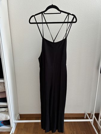 Jumpsuit Pull & Bear noir bretelles croisées taille L