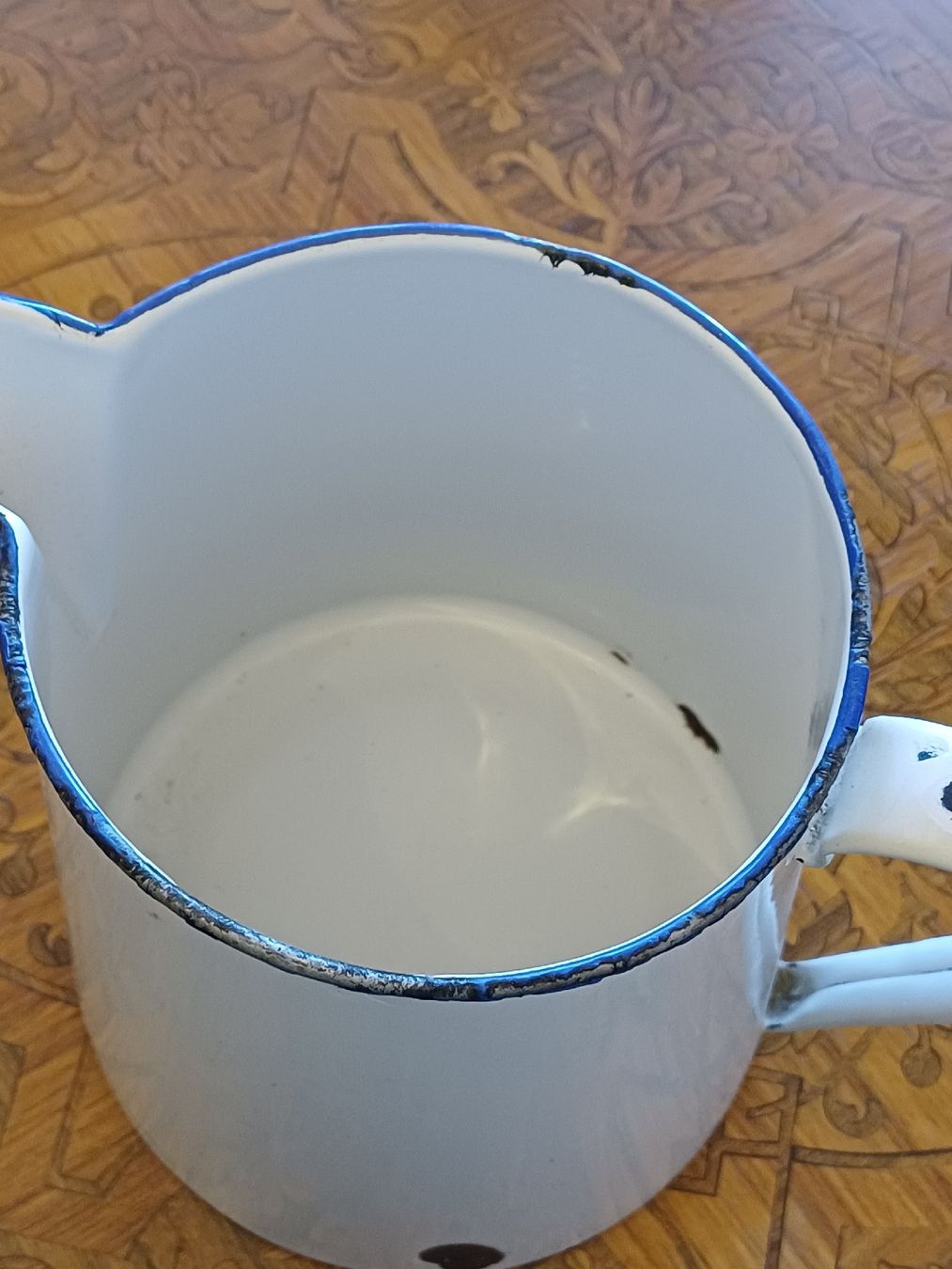 Teiere: Grosse Email Krug  4 Liter – Usato da Flawil venduto da Naphtali 4