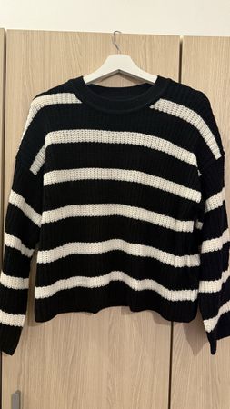 Schwarz Weiss gestreifter Pullover