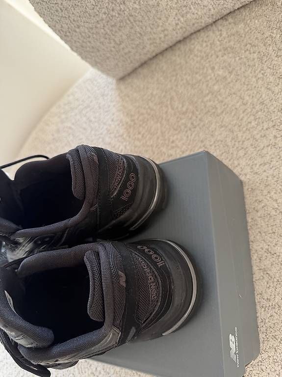 New Balance Scarpe da uomo: New Balance Sneaker 1000 – Usato da Dietikon venduto da Prelovedpearls 2