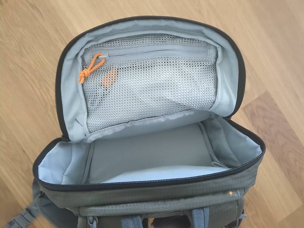 Lowepro Zaini: Fotorucksack Lowepro Flipside Trek BP 350 AW – Usato da Hochdorf venduto da Andy763 3