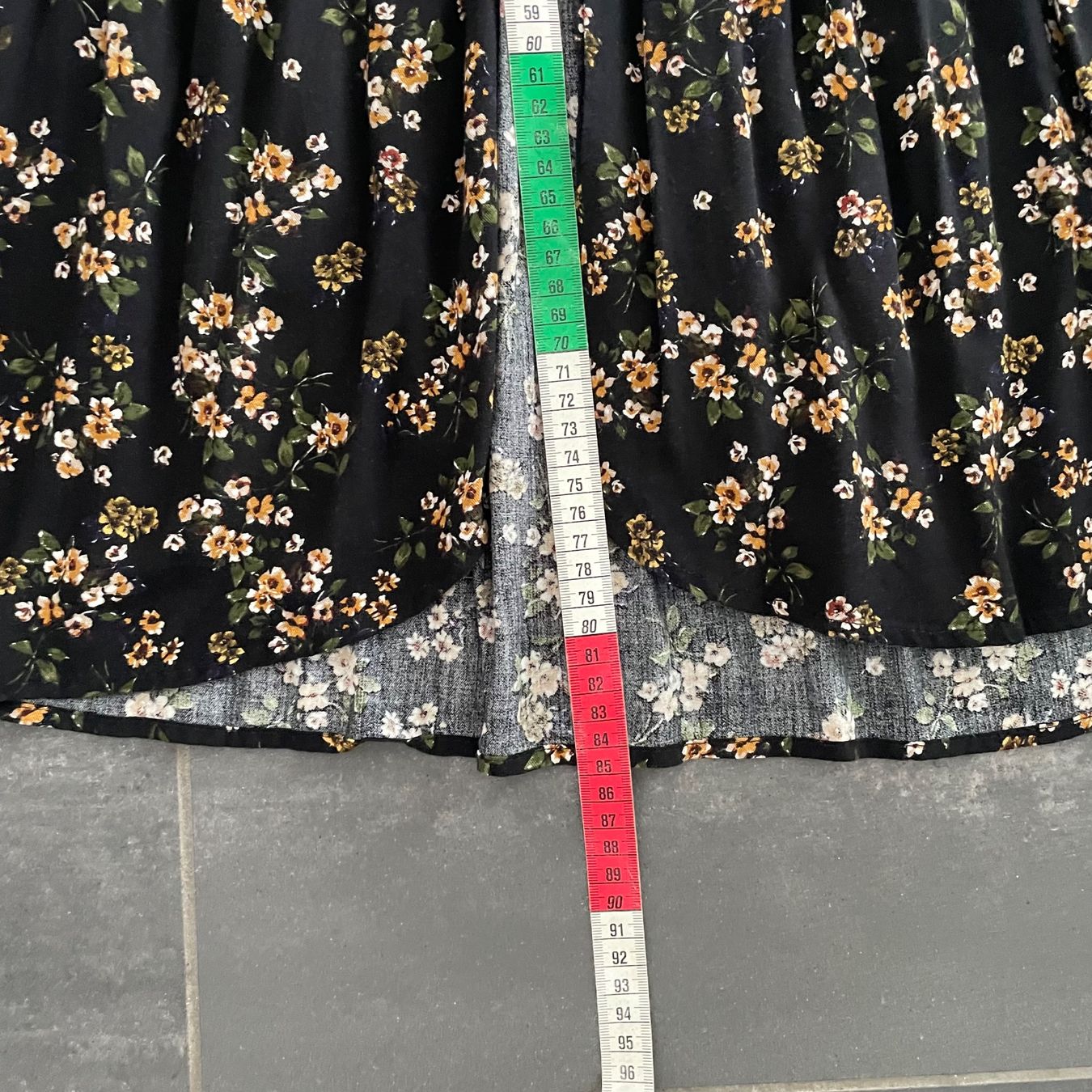 Pull&Bear Gonne: Floral black maxi skirt from pull&bear – Usato da Agno venduto da Ali99 3