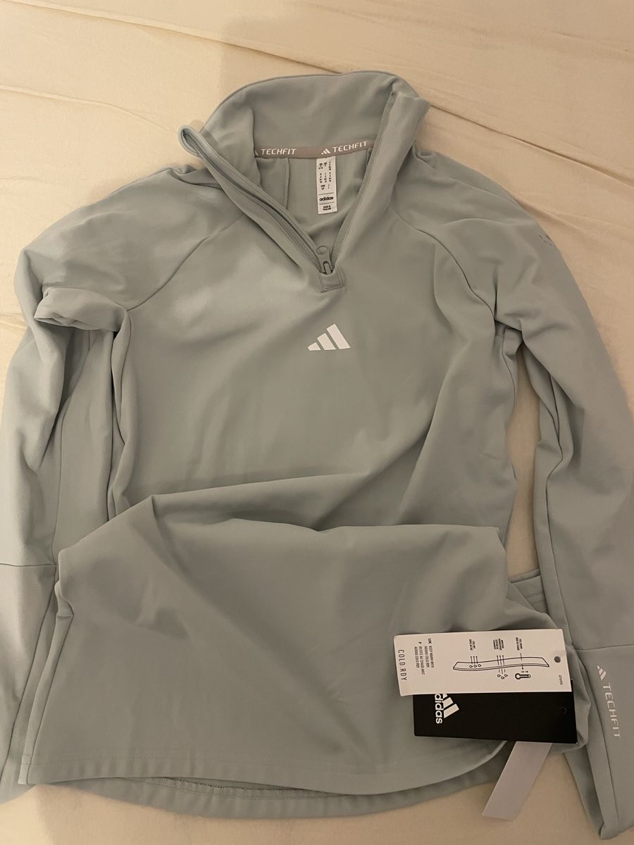 Adidas T-shirt: (SOLD) TechFit adidas Shirt – Nuovo e nell'imballaggio originale da Gland venduto da sib_dv9r