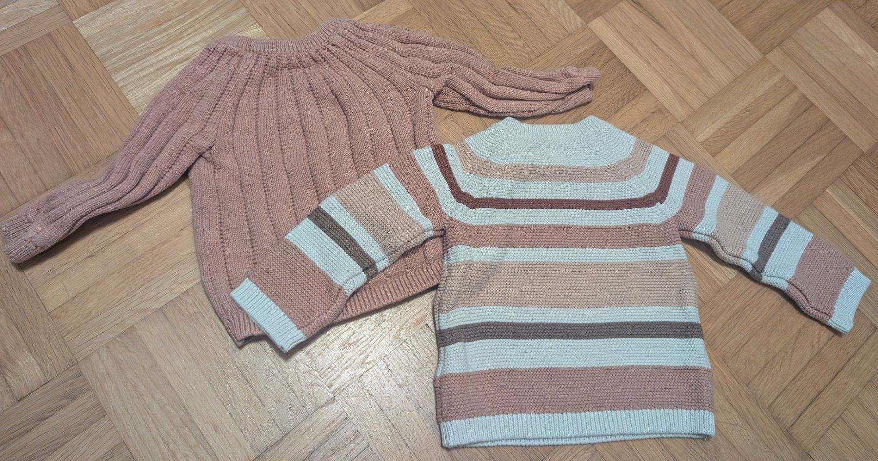 C&A Pullover & Sweatshirts: 2 Mädchen Pullover in Gr. 74 (C&A) – Gebraucht aus Guntalingen von Beni_001 1