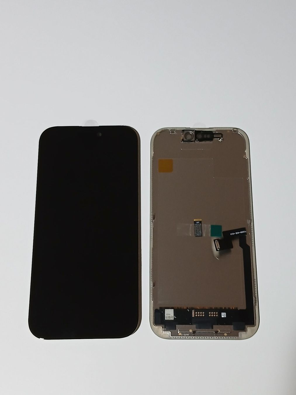 Apple Telefoni cellulari / Smartphones: Écran Iphone 16 pro Soft Oled – Nuovo e nell'imballaggio originale da Leukerbad venduto da wor_sf98