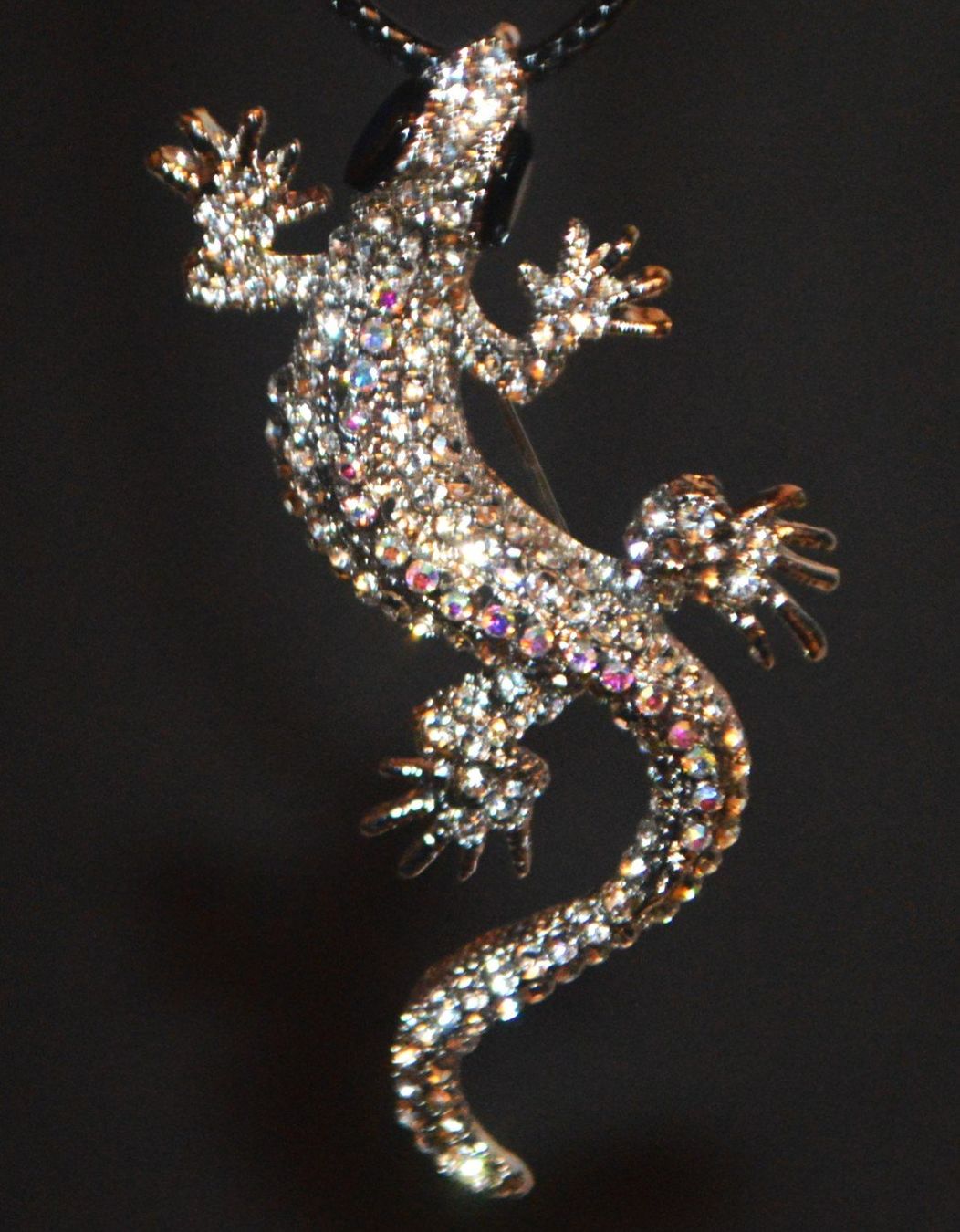 Spille & Fermagli: Brosche oder Halskette L-6690 – Eidechse weiss mit Strass – Nuovo e nell'imballaggio originale da Goldiwil (Thun) venduto da han_v5b7 1
