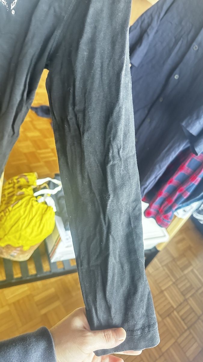Maglioni & Felpe: Levi's / Schwarzes Sweatshirt – Usato da Herzogenbuchsee venduto da TCG-High-Quality 2