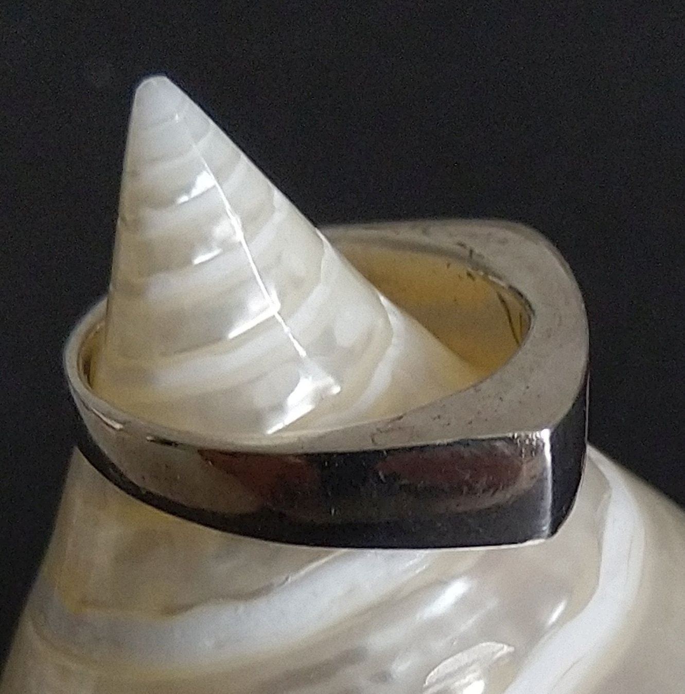 Anelli: ZARTER RING IN 925 SILBER MIT ROSA PERLMUTT INLAY – Usato da Romanshorn venduto da BoutiqueA 1