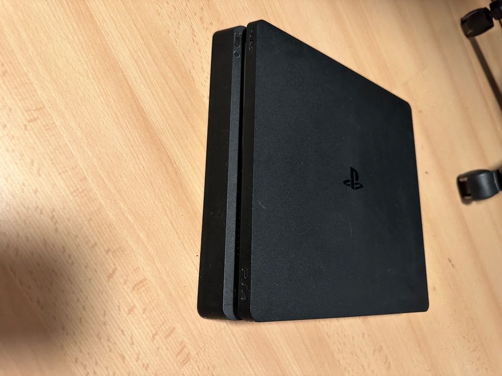 PS4 + Controller + Battlefield 4 + GTA 5 Kaufen auf Ricardo