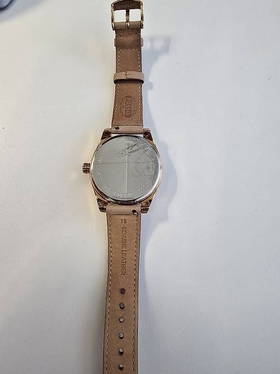Orologi: Fossil Uhr altrosa mit Strass – Usato da Aesch BL venduto da nicole_g_ 2