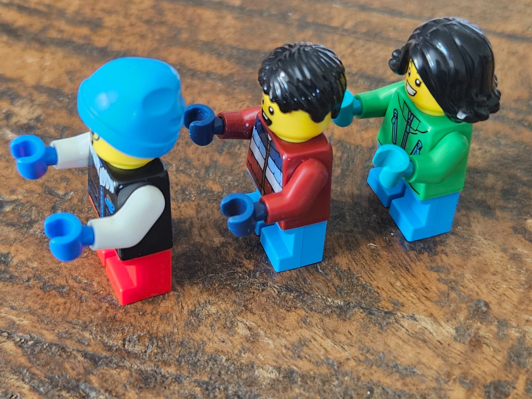 Lego Kit di costruzioni: lego lot de 3 figurines – Usato da Confignon venduto da Ecrofigs 2