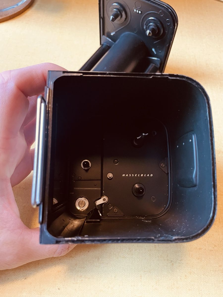 Hasselblad Fotocamera: Hasselbld 70mm back (V System) – Usato da Zürich venduto da andrejkrajnc 2