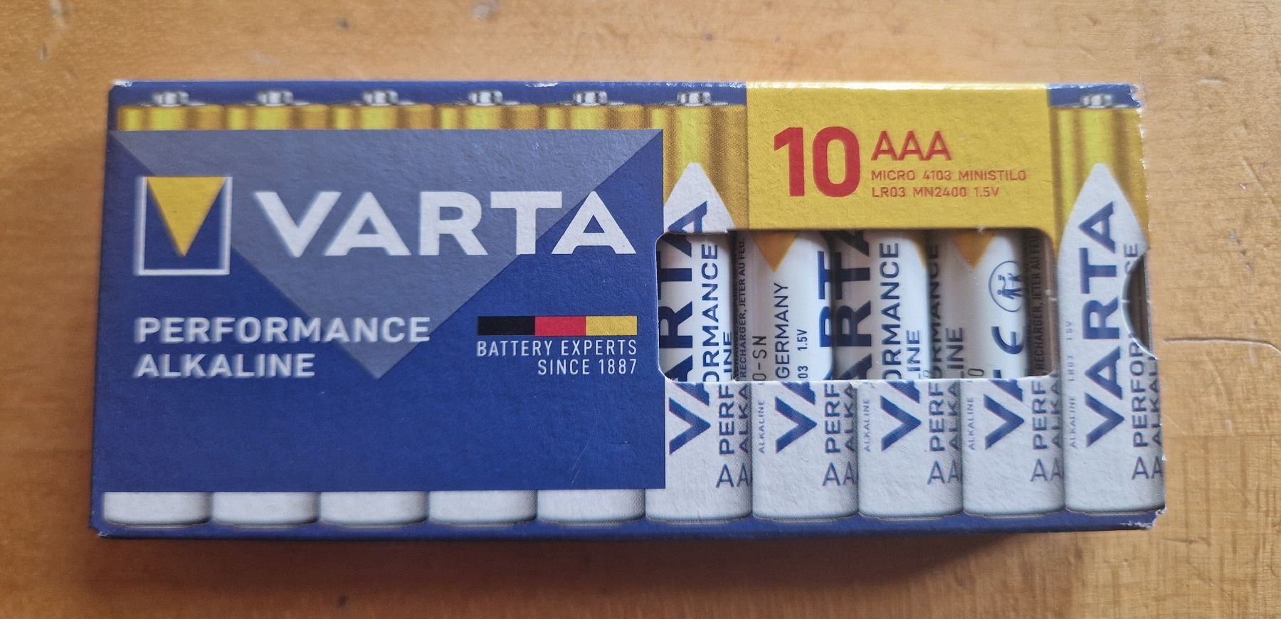 Varta Caricatori & Batterie: Piles Alcalines AAA LR03 MN2400 1.5V – Nuovo e nell'imballaggio originale da Ste-Croix venduto da Sporchet
