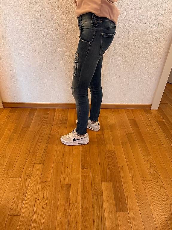 Jeans: Jeans Sexy Woman – Usato da La Tour de Peilz venduto da Caly21 1