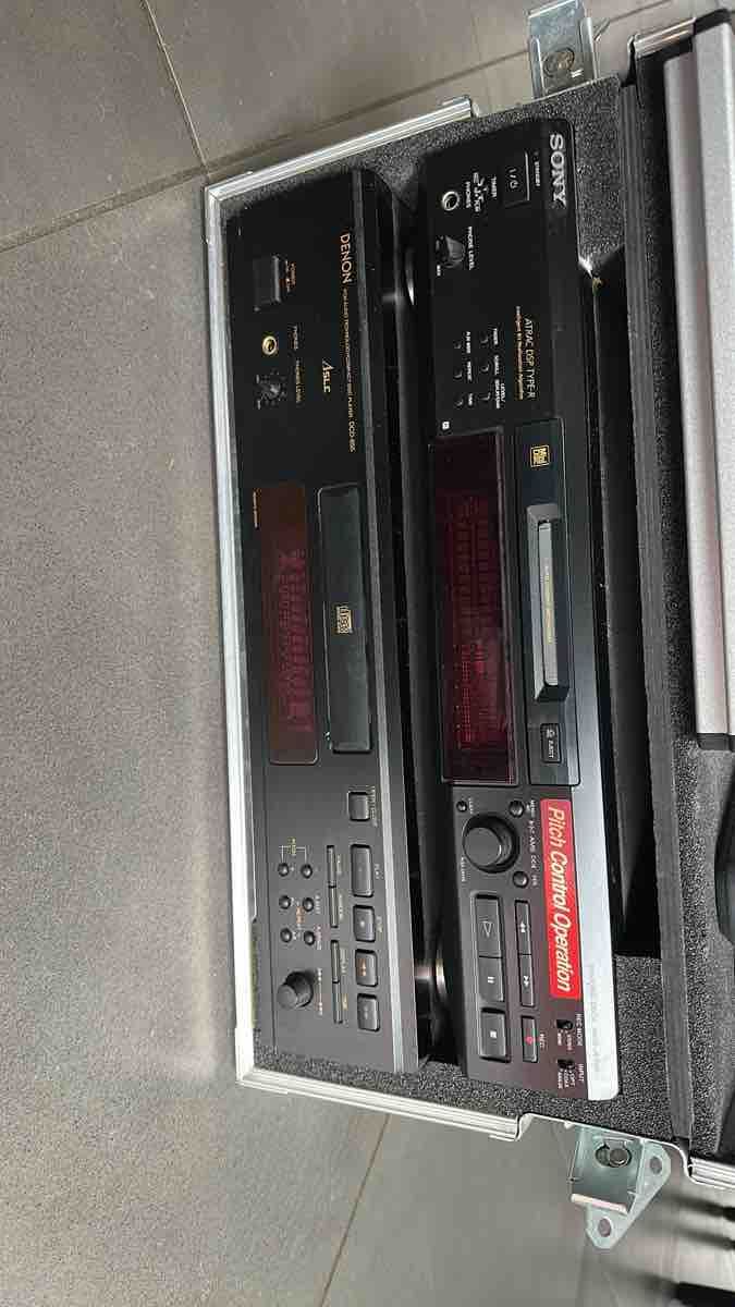 Behringer Console di mixaggio: Flightcase mit Mischpult CD- und MD Gerät – Usato da Ammerzwil BE venduto da Swissoetzi 2