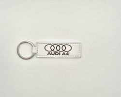Audi A4 Schlüsselanhänger mit individueller Gravur