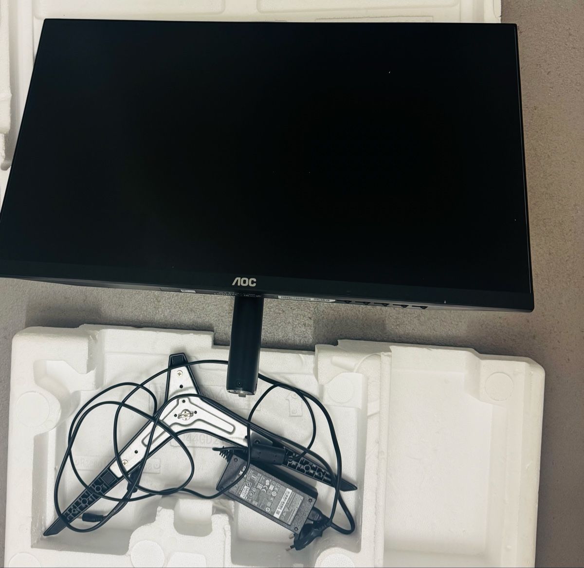 Monitor: AOC 24 LCD Monitor – Nuovo (secondo la descrizione) da Solothurn venduto da Simuz 4