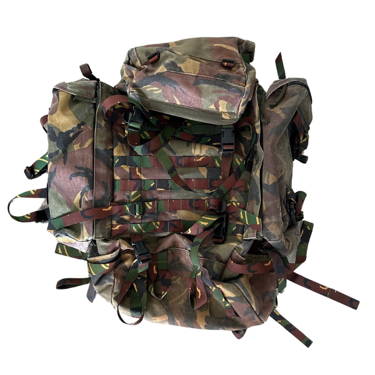Zaini: Niederländischer Armee Rucksack Tarnmuster – Usato da Basel venduto da Pimpa