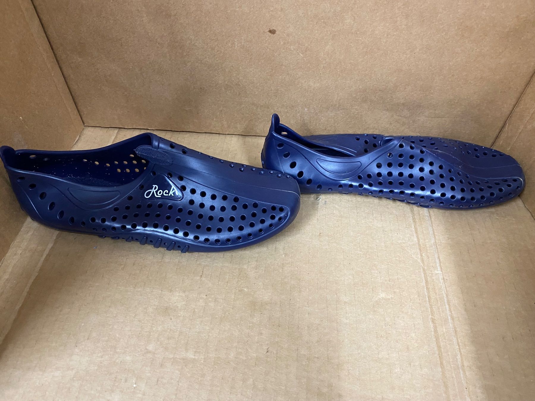 Scarpe da uomo: Wasserschuhe Grösse 39 – Usato da Eschlikon TG venduto da ArtRec 1