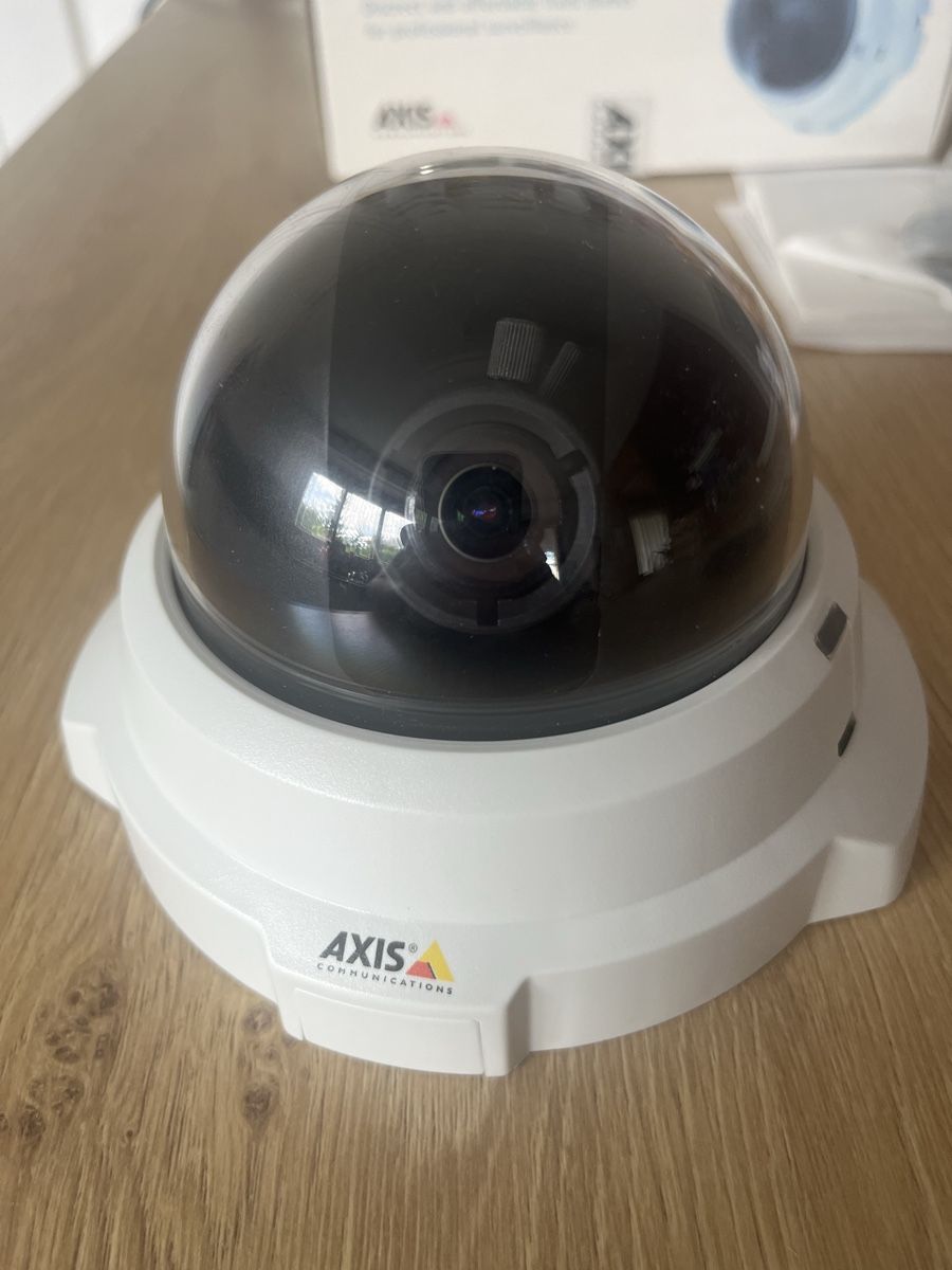 Axis Webcams: AXIS M3204 Network Camera mit OVP – Neu (gemäss Beschreibung) aus Boniswil von escorpio 1