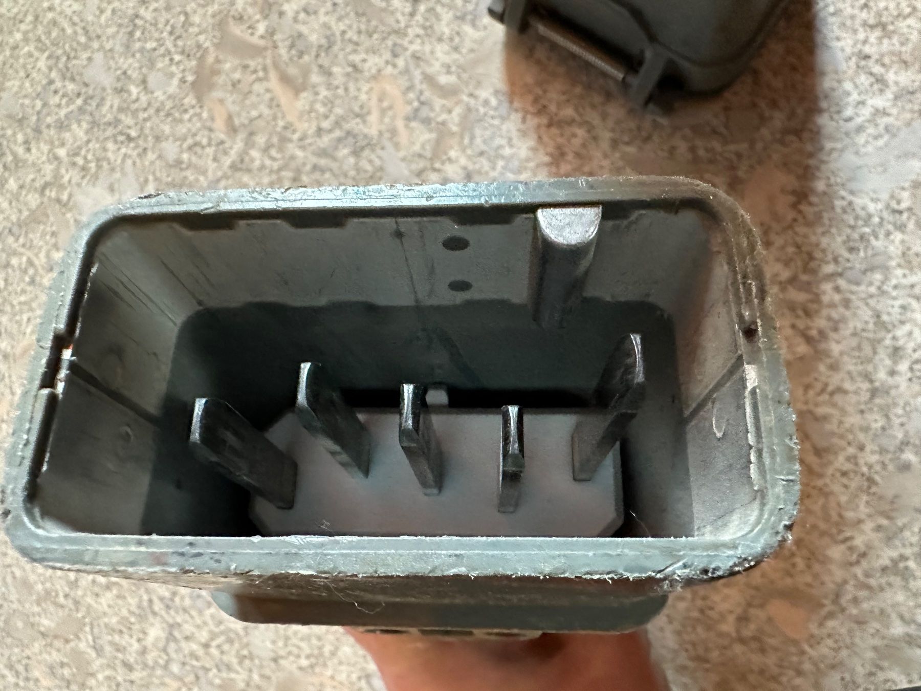 Spine: J 40 5 Polig  Stecker + Kupplung CMC – Usato da Huttwil venduto da Bolpa 3
