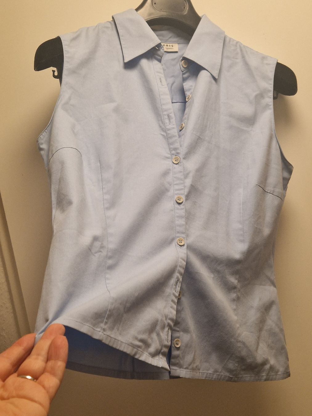 Akris Camicette: Akris Punto Hemdbluse ärmellos hellblau Gr. 38 – Usato da Binningen venduto da Daja75 1