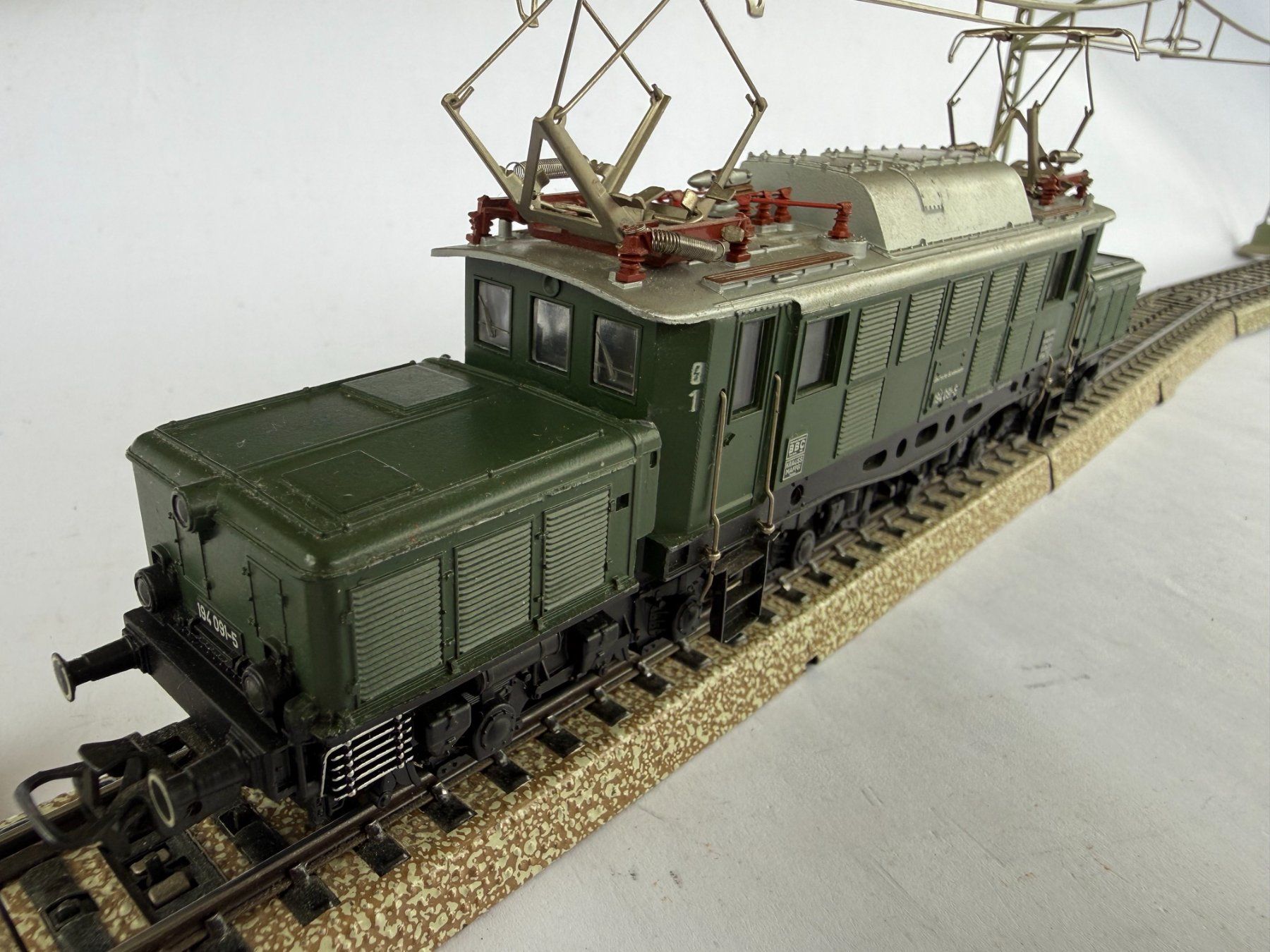 Märklin Modellini di ferrovie: Märklin 3322 BR 194 DB – Usato da Winterthur venduto da pascalCCS
