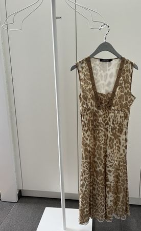 Kleid im Leopardenmuster Gr. 36, Marke: Passport