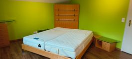 Bett ohne Lattenrost & Matratzen. Sehr modern, Top Zustand!