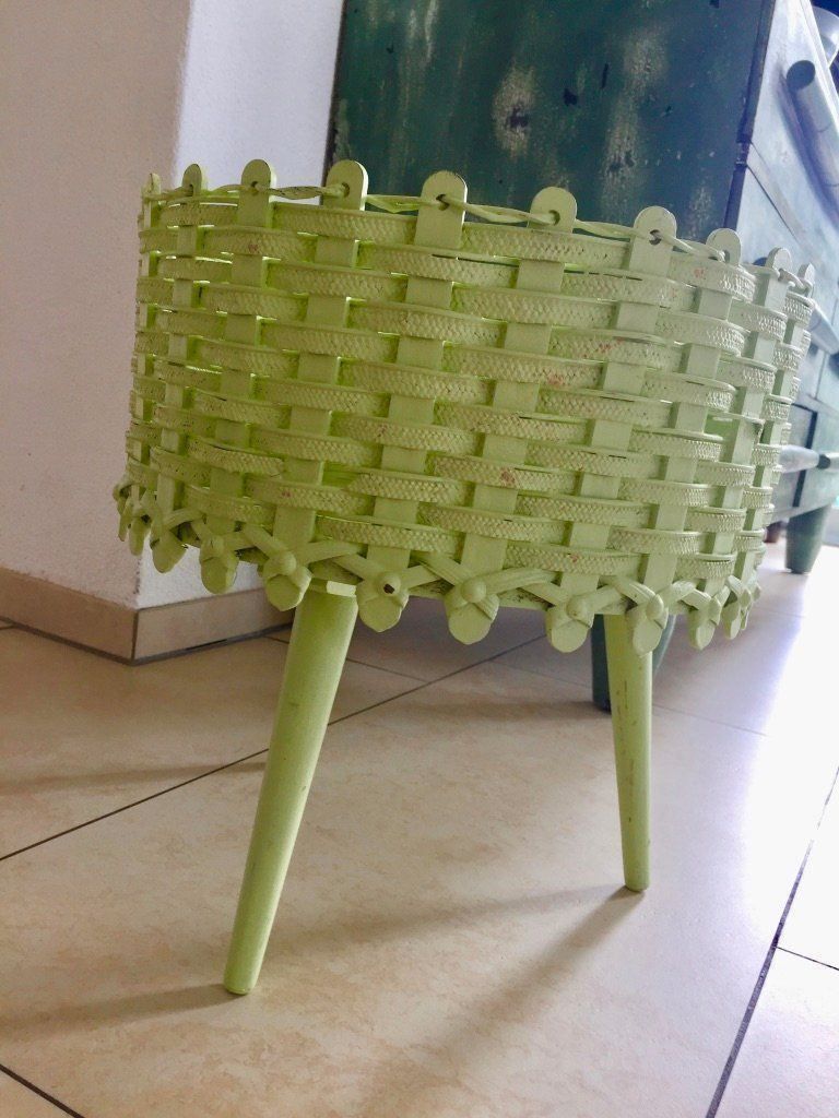 Vasi per fiori: Vintage Möbel Pastellgrün – Usato da Kirchdorf venduto da Vintagewunder 1