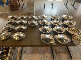 22 Chromstahl Schalen mit Deckel