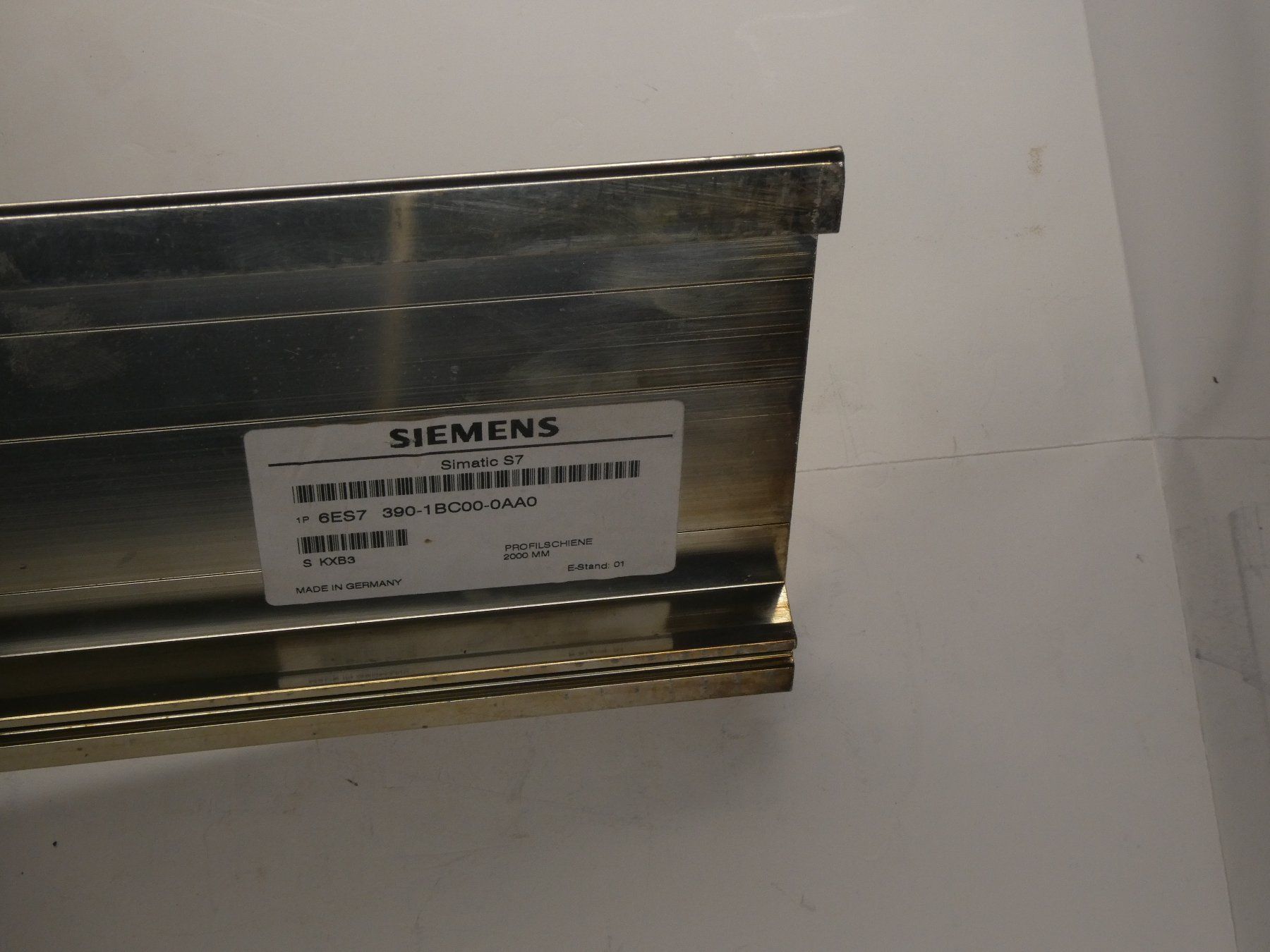 Siemens Composants électroniques: Siemens Profilschiene ca. 1m – D'occasion à Fulenbach par Hach0 6