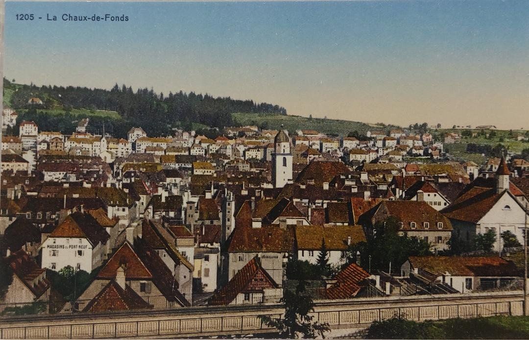 Cartoline postali: LA  CHAUX-DE-FONDS  -  Vue générale – Usato da Delémont venduto da Domdom1
