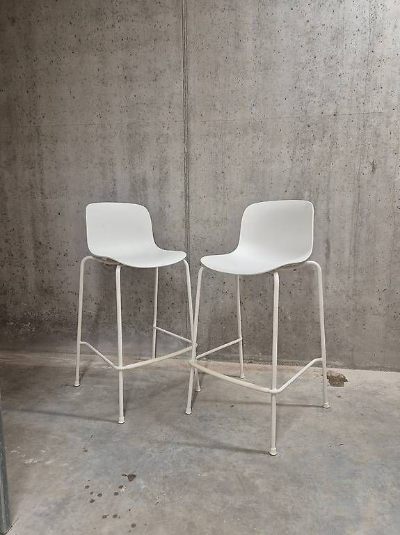 Chaises hautes: 2 Tabourets chaises de bar Troy Magis – D'occasion à Rolle par ile_r7cq