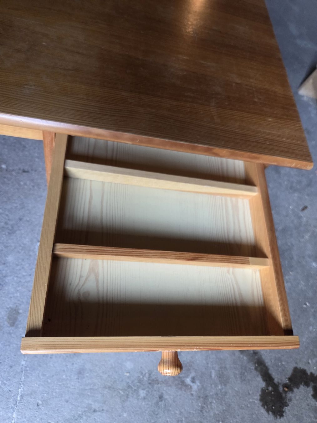 Scrivanie: Kinderpult massiv Holz, 4 Schubladen – Usato da Winterthur venduto da cherzli02 8