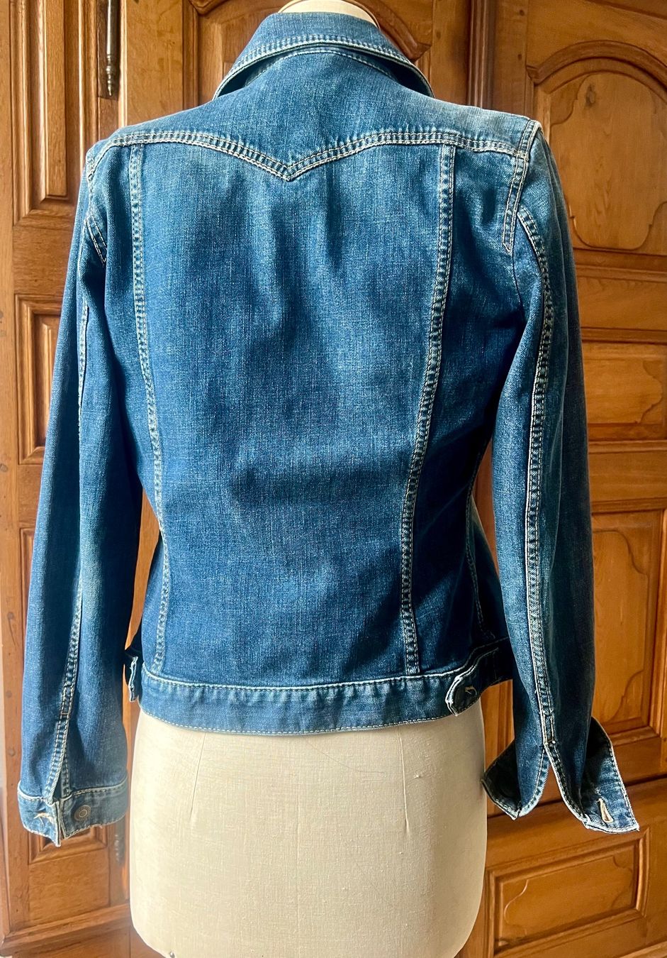 Drykorn Jacken: Damen Jeansjacke von "drykorn" – Gebraucht aus Aesch BL von Sam-3 1