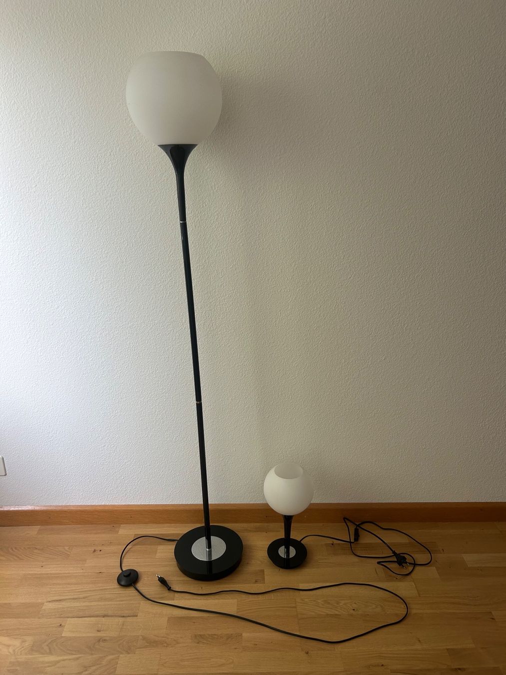 Lampes: Stehlampe + Tischlampe im Set – D'occasion à Basel par max_dxb7