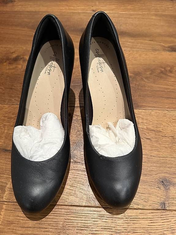 Scarpe da donna: Geox / Clarks black shoes – Usato da Siebnen venduto da VenditaIre 3