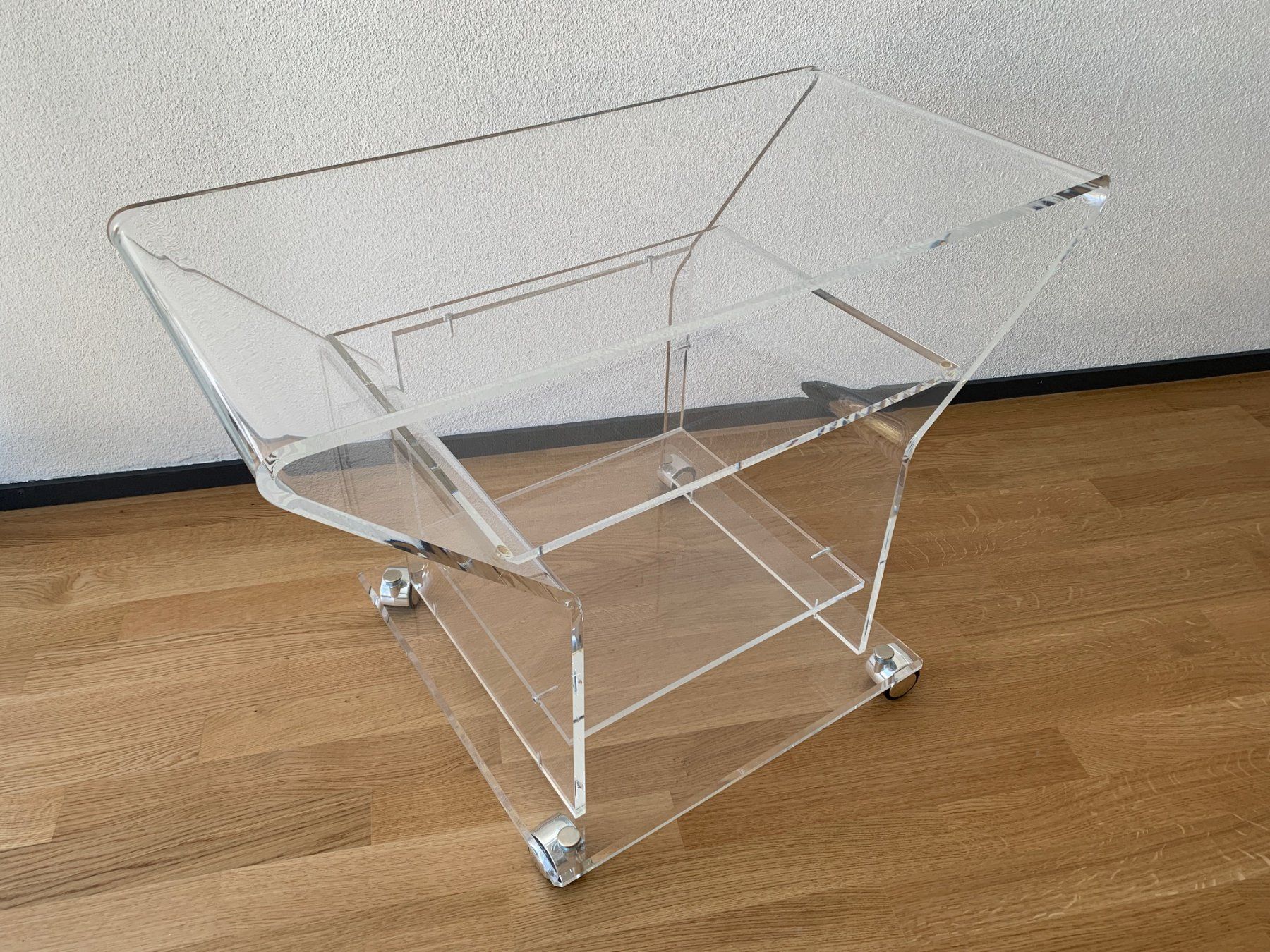 Mobili TV: TV-Wagen – Usato da Uster venduto da stratus99