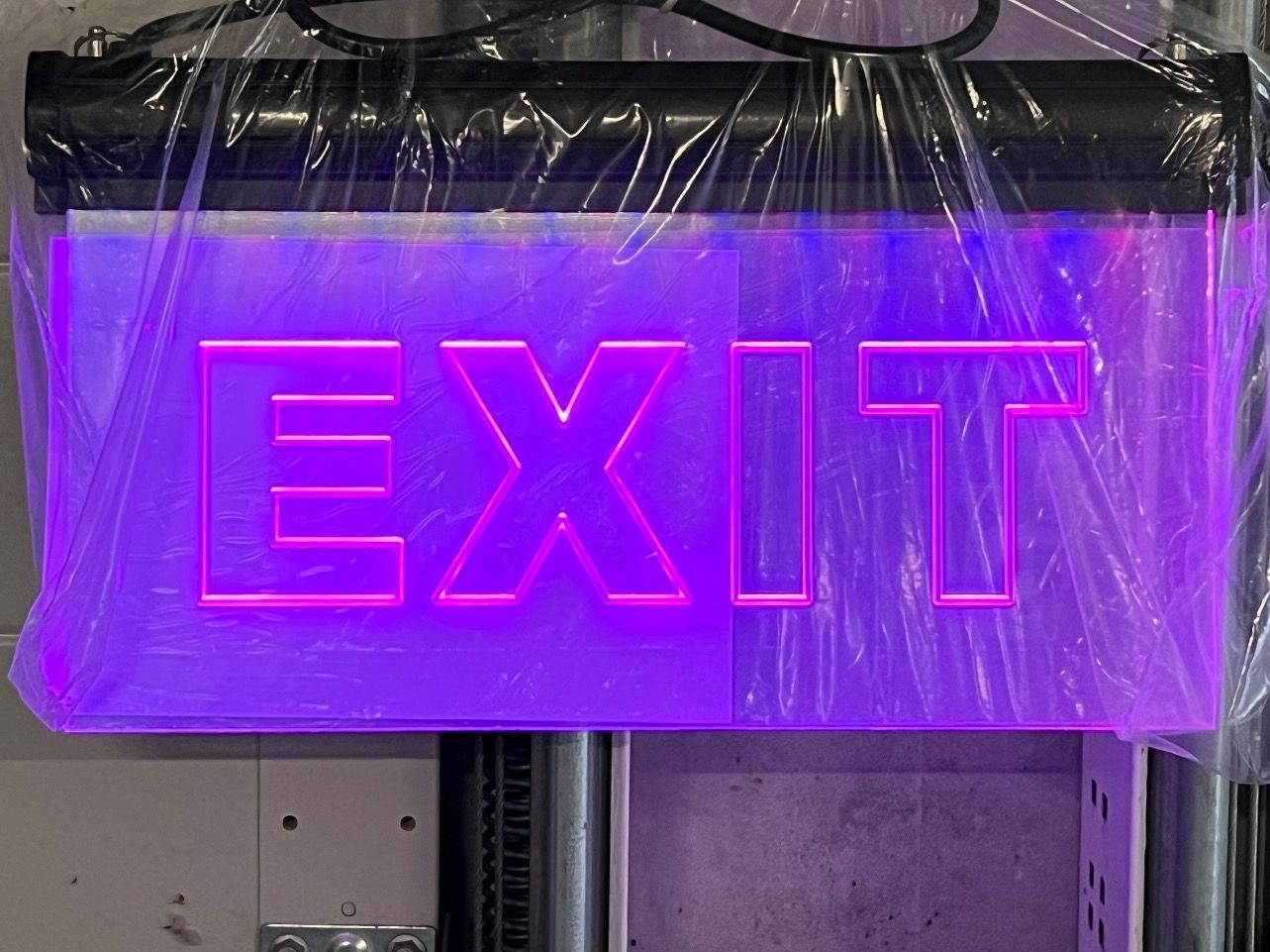 Elektronikbauteile: Schild, EXIT – Neu und originalverpackt aus Biel/Bienne von HB13 6
